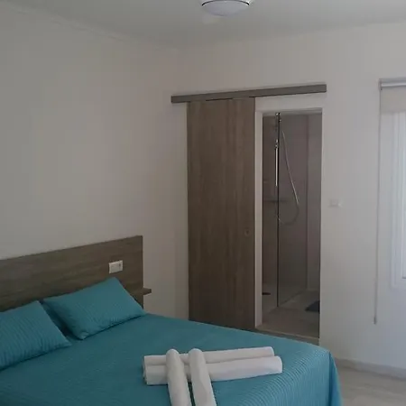 Tonet (adults Only) * トッサ・デ・マール